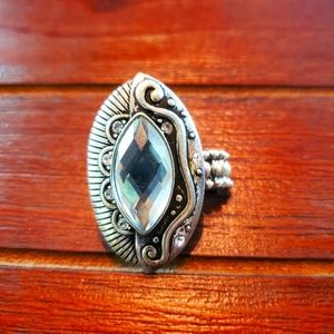 Retro style ring with stretch band